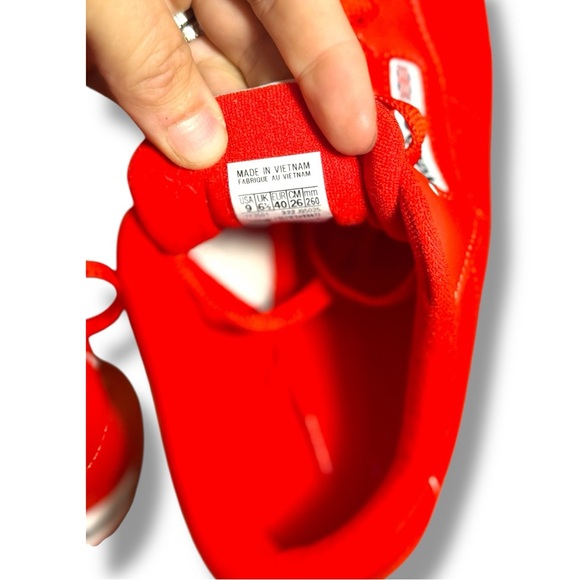 Reebok Classic Leather Sneakers Women’s Red Size 9 UK 6.5 EUR 40 Athletic Shoes - Picture 7 of 7